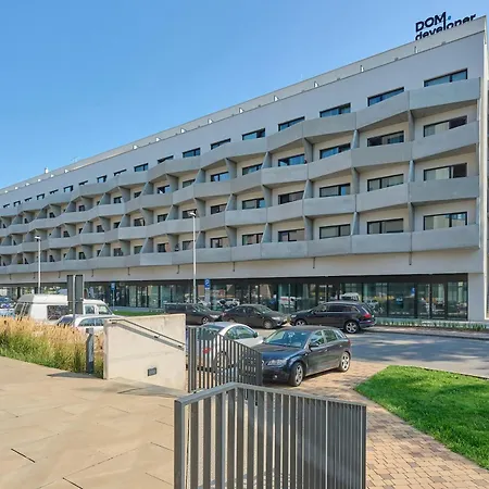 Διαμέρισμα Stylowe Z Antresola, Balkonami I Miejscem Do Pracy By Renters Βρότσλαβ